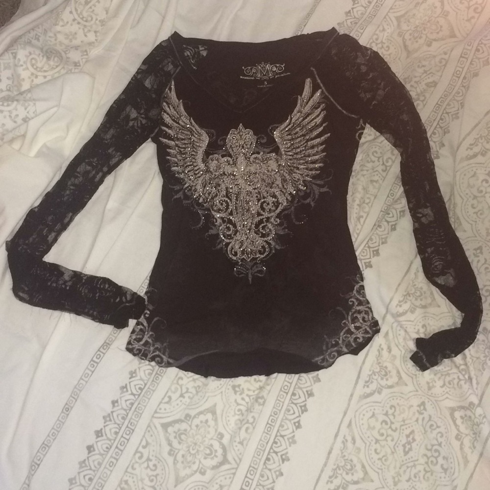 Black top with lace sleeves sm